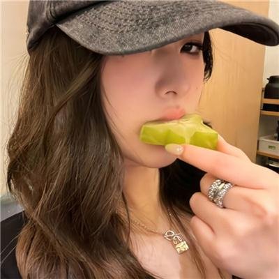 女人在家